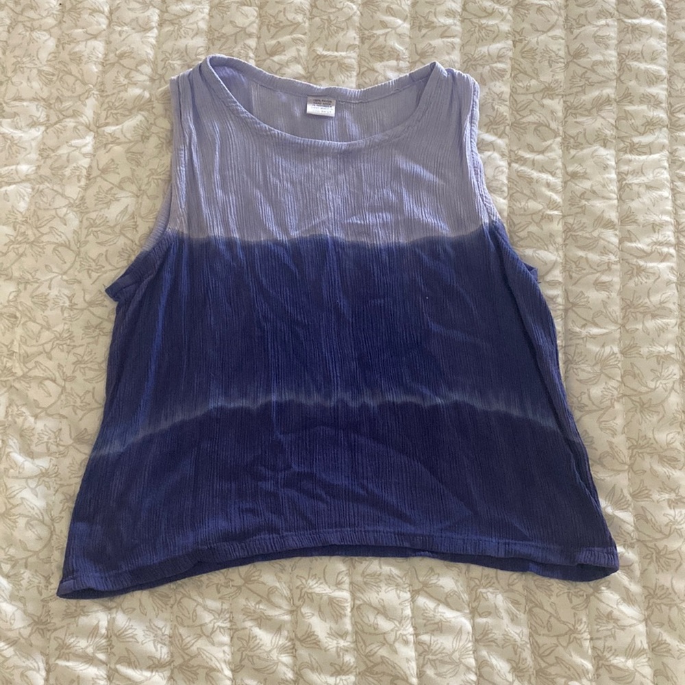 Light Blue/Dark Blue Flowy Semi Cropped Tank Top